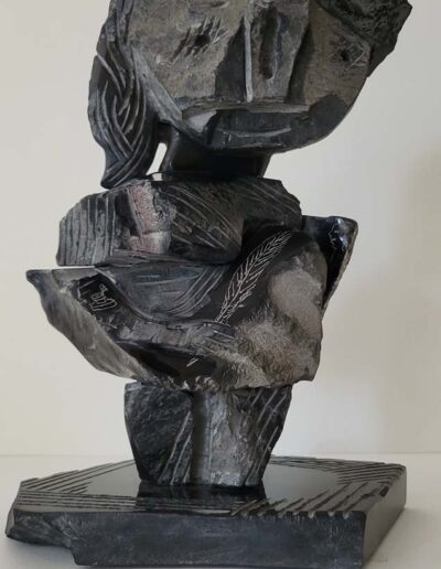 Jean-Yves Gosti (né en 1960) L'ours solitaire, assemblage de marbre noir