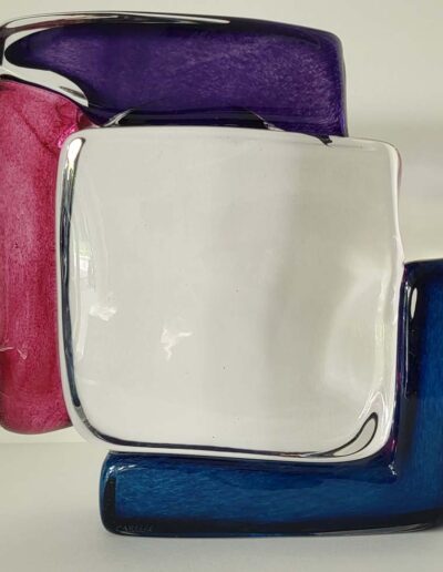 Xavier Carrère (né en 1966) Construction verre trois couleurs et verre transparent